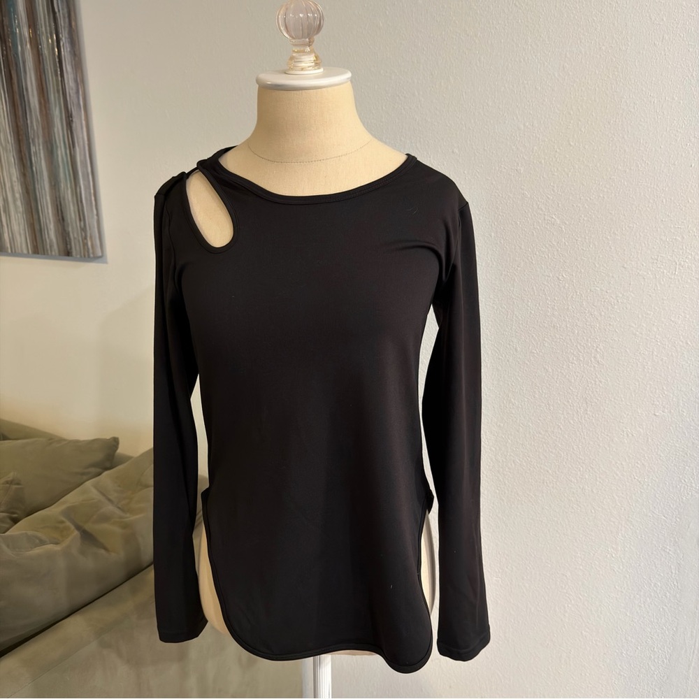 Kimberly C - Elegant Black Cut-Out Long Sleeve Top